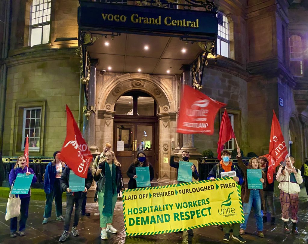 Featured image for - Glasgow, Scotland: Unite the Union’s hospitality members and climate change activists join forces for fair conditions in hotels