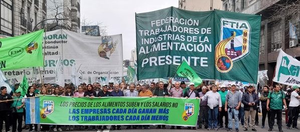 Featured image for - Argentina: FTIA organizes protests and work stoppages across country in defense of workers’ purchasing power